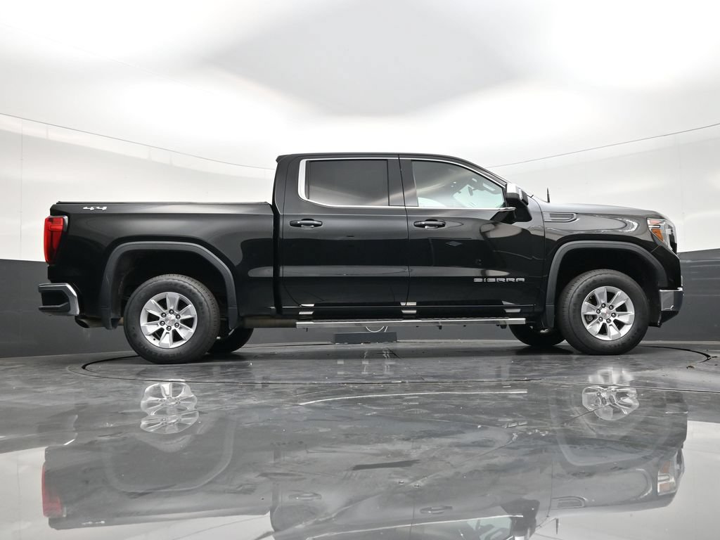 Used 2022 GMC Sierra 1500 SLE w/ Driver Alert Package I AWD/4WD image 26
