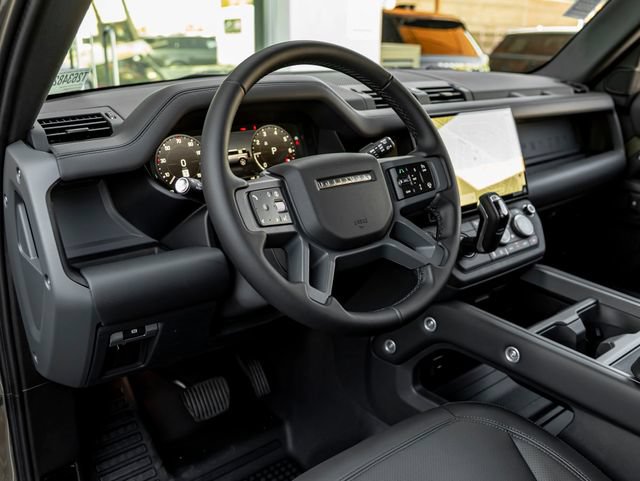 New 2026 Land Rover Defender 110 X-Dynamic SE AWD/4WD image 16