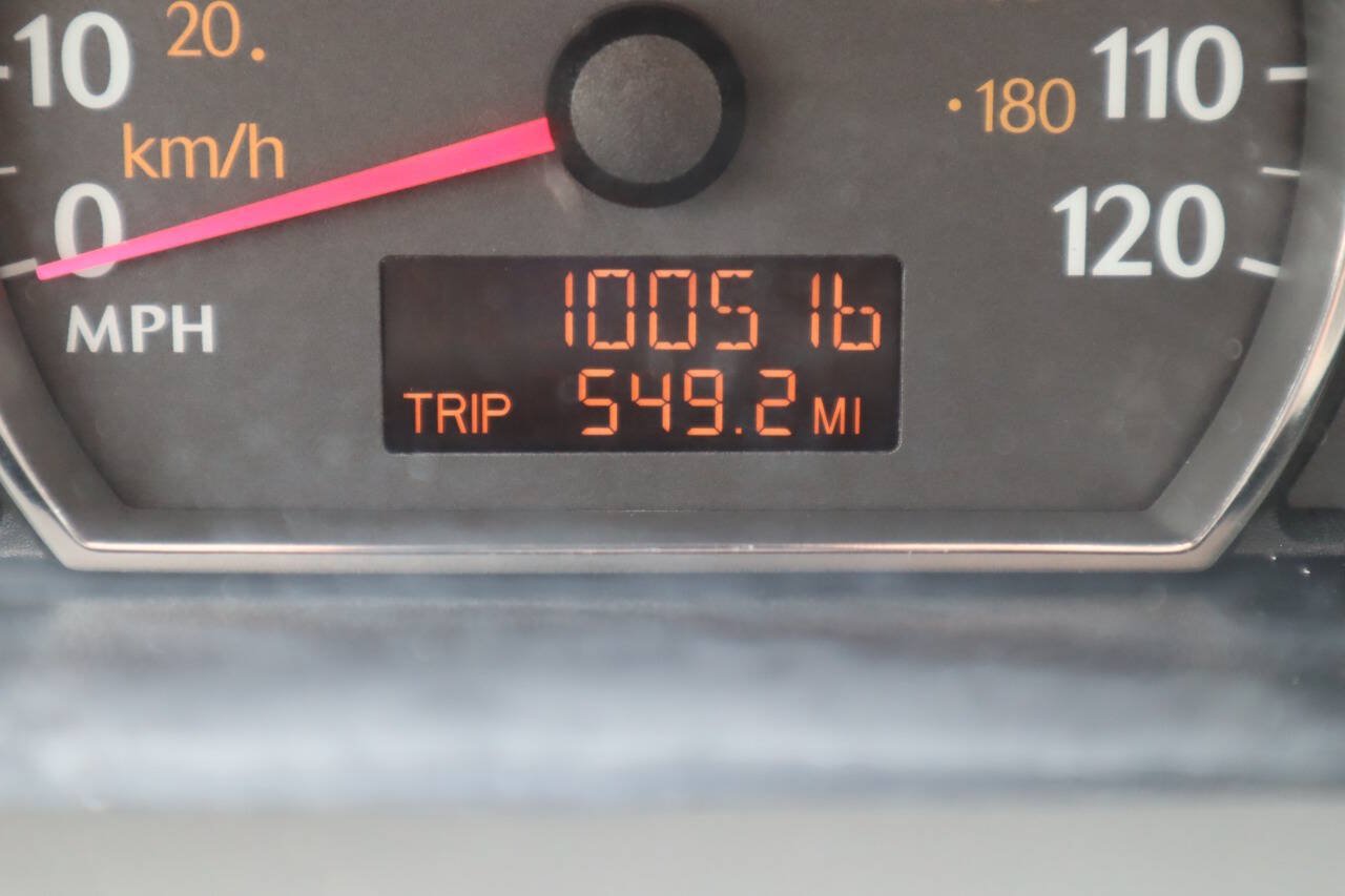 Used 2005 Saturn ION Level 2 w/ Power Pkg FWD image 35