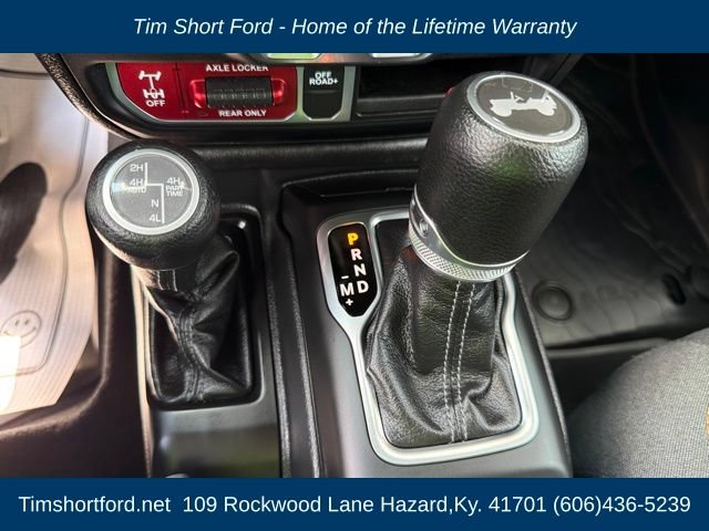 Used 2024 Jeep Wrangler Unlimited AWD/4WD image 15