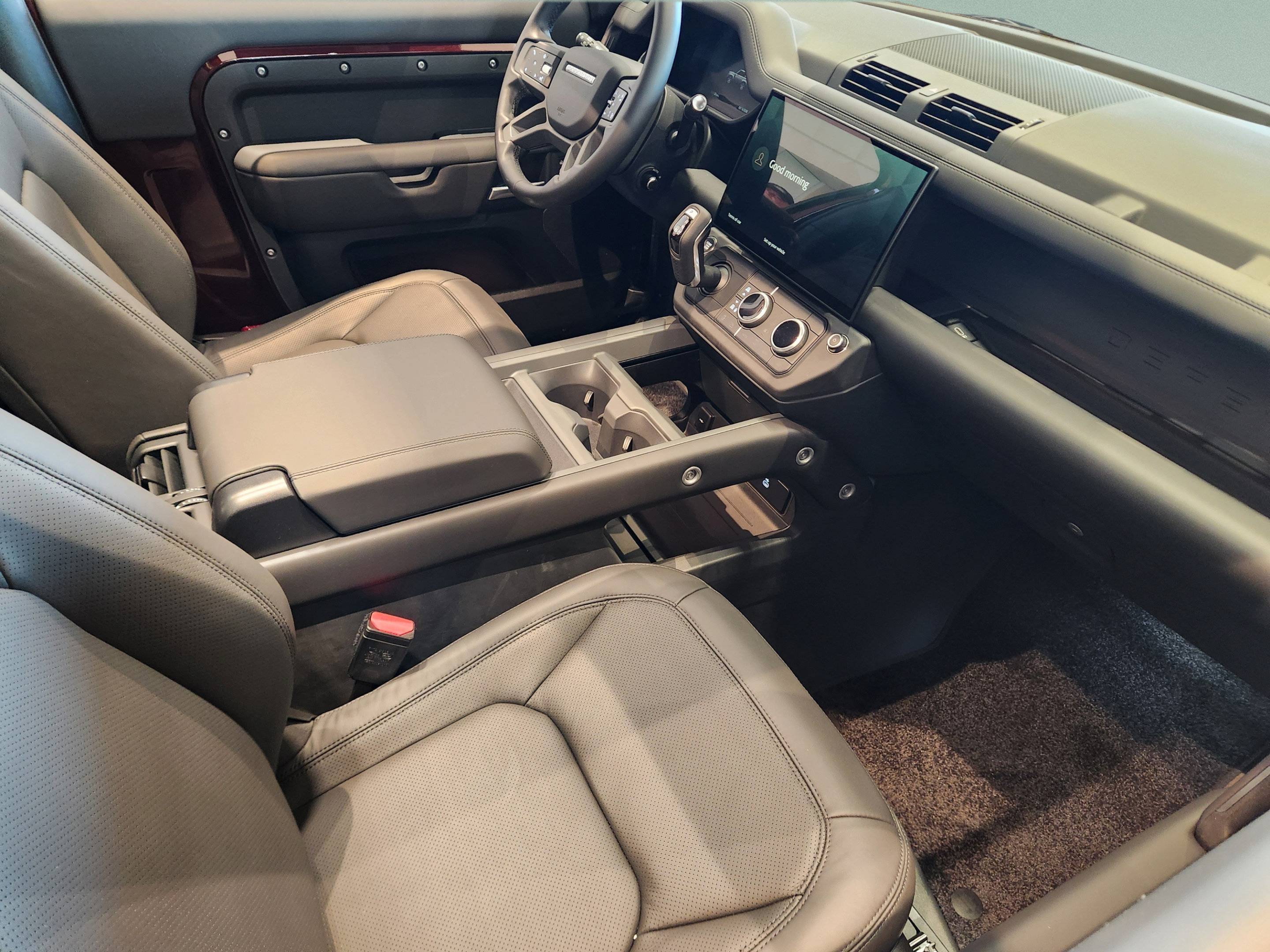 New 2026 Land Rover Defender 90 X-Dynamic SE AWD/4WD image 9