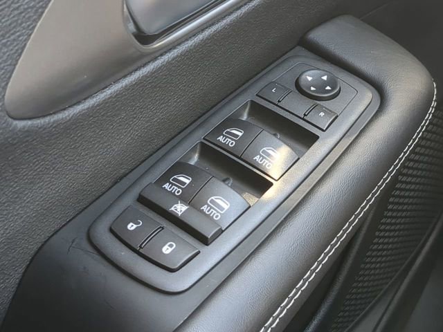 New 2026 Chrysler Pacifica Select w/ S Appearance Package image 30