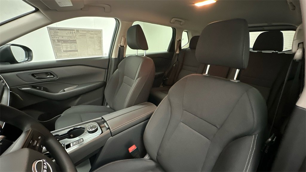 New 2026 Nissan Rogue S image 9