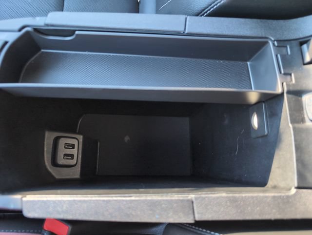 Used 2024 GMC Terrain SLT AWD/4WD image 27