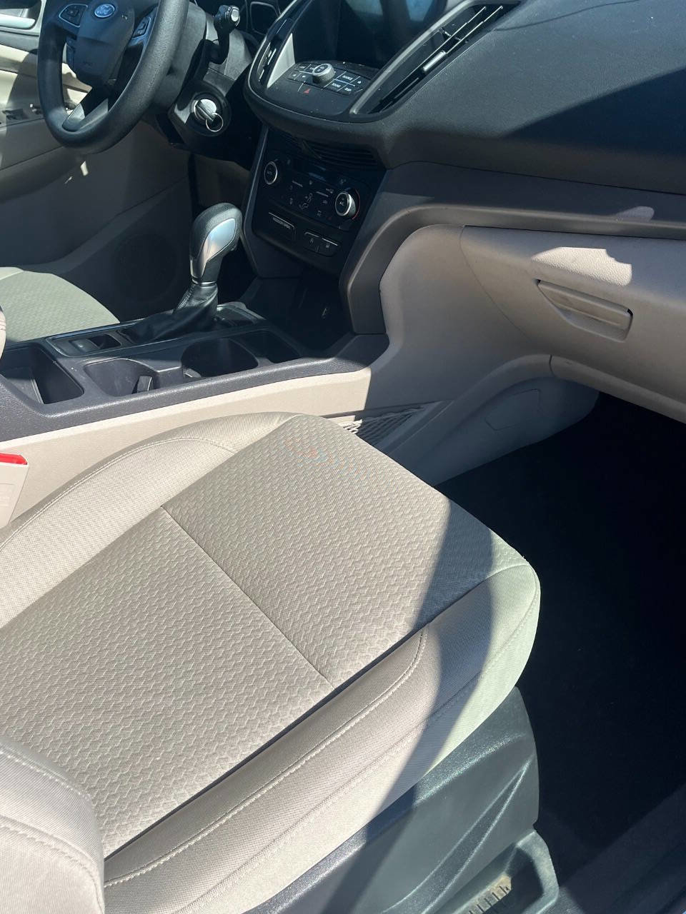 Used 2018 Ford Escape SE w/ SE Sync 3 Package image 7