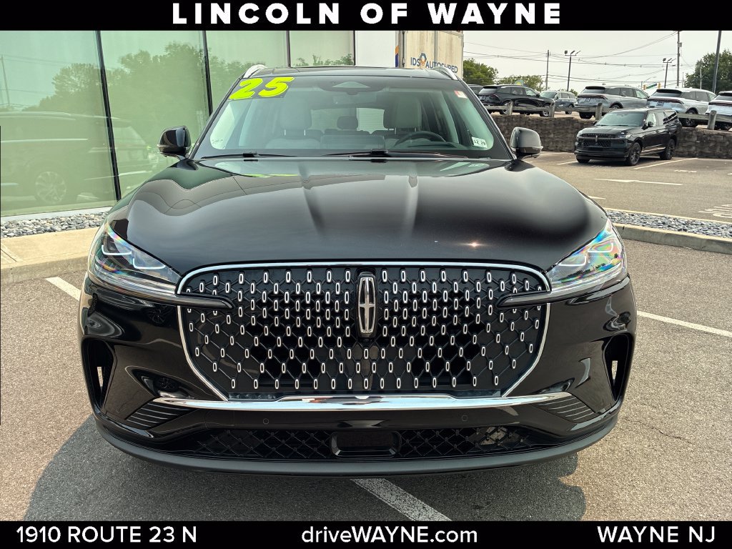 Certified 2025 Lincoln Aviator Reserve w/ Illumination Package AWD/4WD image 11