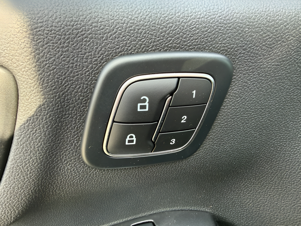 New 2026 Ford Escape Active w/ Active Premium Tech Pack AWD/4WD image 25