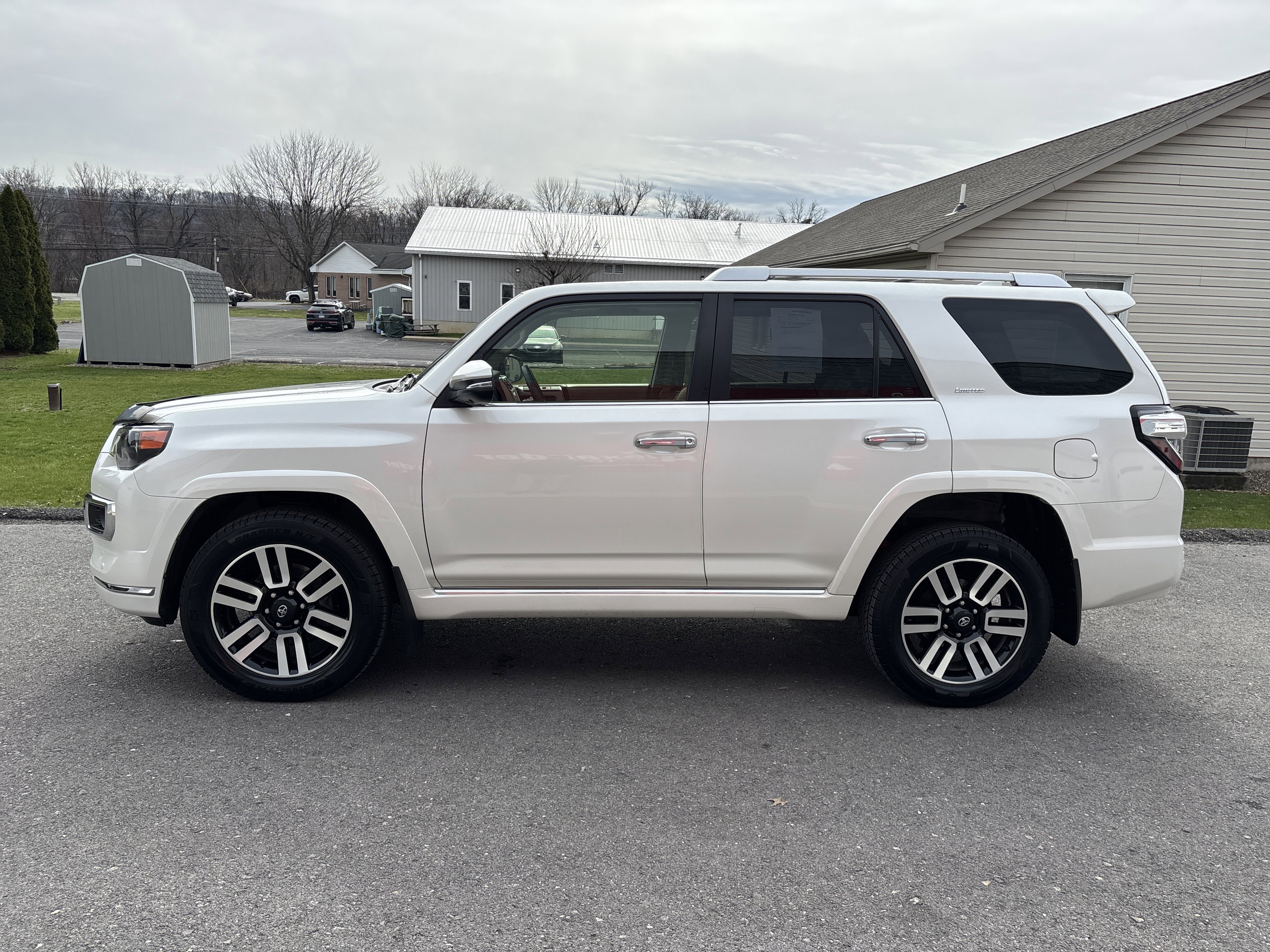 Used 2022 Toyota 4Runner Limited image 7