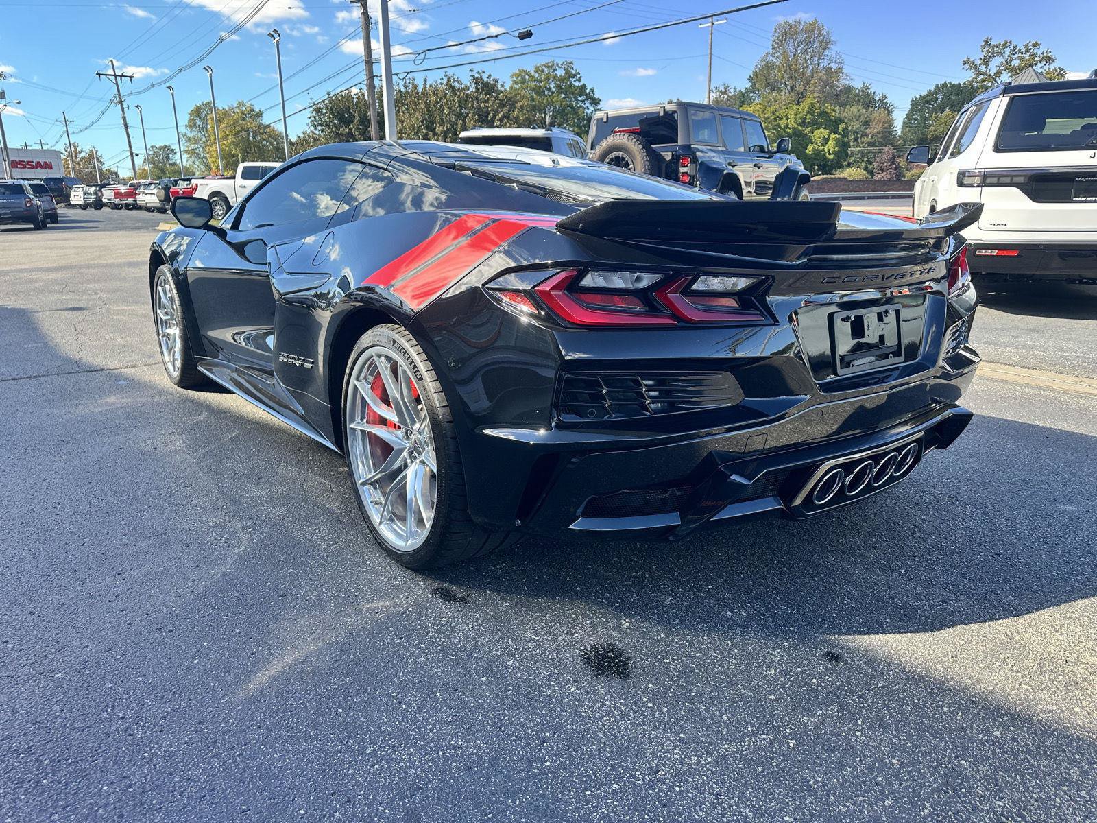 Used 2027 Chevrolet Corvette Grand Sport w/ Z52 Sport Performance Package RWD image 15