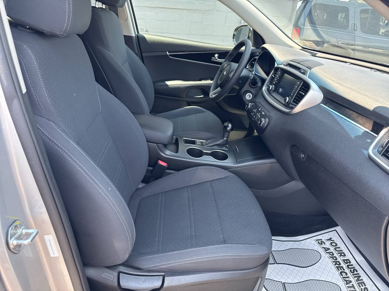 Used 2018 Kia Sorento AWD image 25