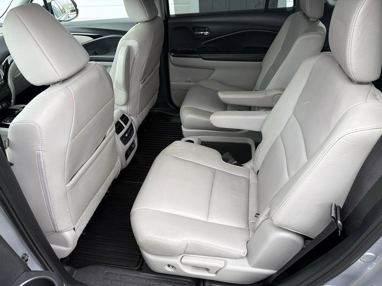 Used 2022 Honda Pilot Touring image 10