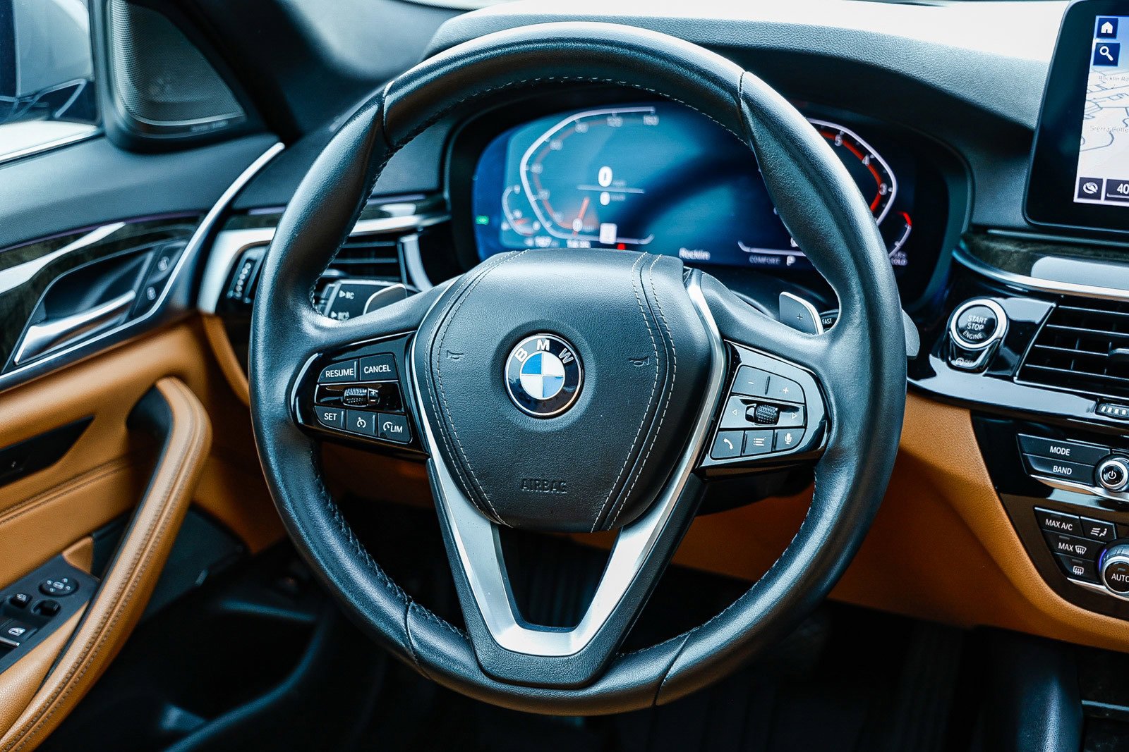 Used 2022 BMW 530i w/ Premium Package image 13