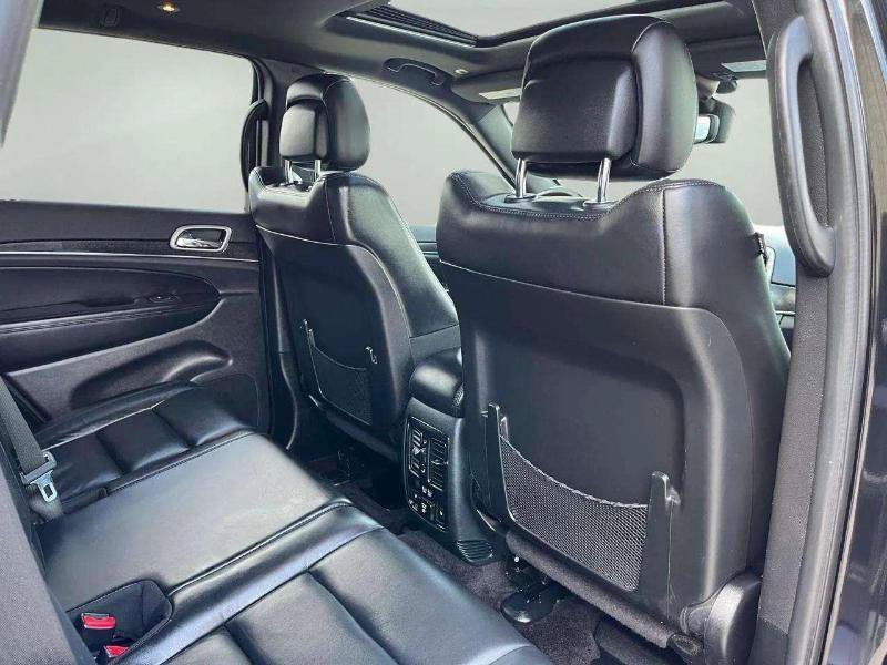 Used 2018 Jeep Grand Cherokee Limited AWD/4WD image 14