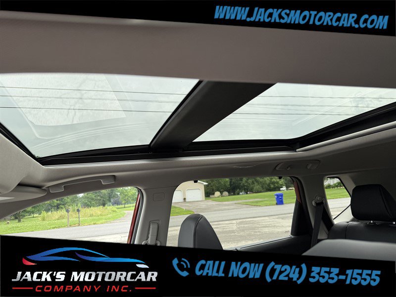 Used 2025 Nissan Rogue SV w/ SV Premium Package image 35