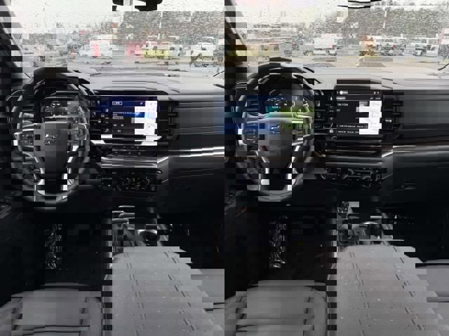 Used 2025 Chevrolet Silverado 1500 LT Trail Boss w/ Convenience Package II AWD/4WD image 17