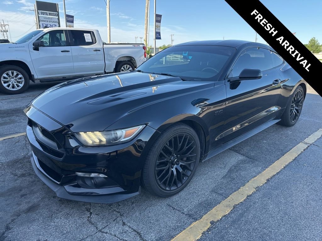 Used 2016 Ford Mustang GT w/ GT Performance Package RWD image 7