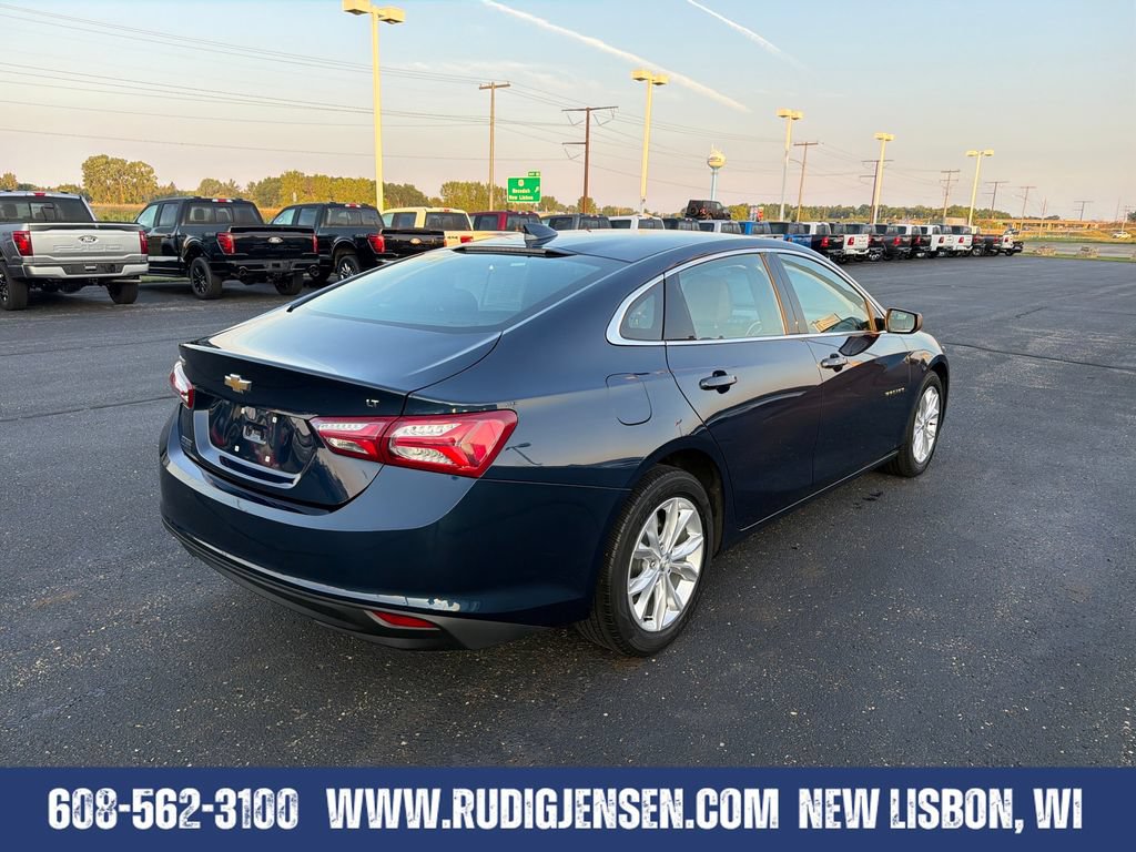 Used 2021 Chevrolet Malibu LT FWD image 5