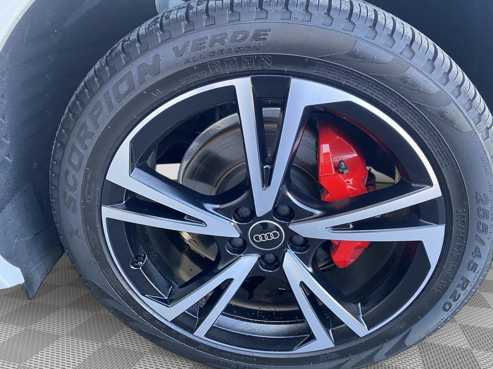 Certified 2025 Audi Q5 2.0T Premium Plus w/ Premium Plus Package image 9