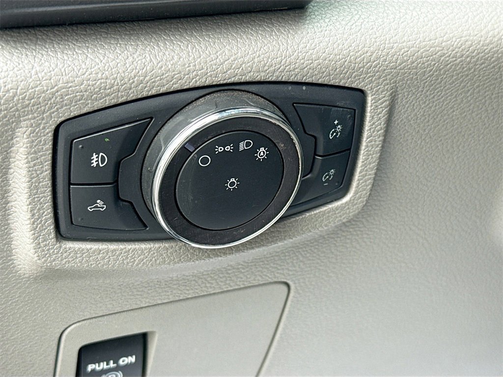 Used 2019 Ford F150 XLT w/ Trailer Tow Package image 10