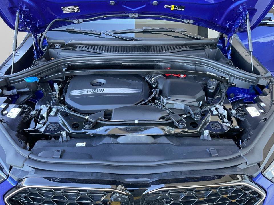 New 2027 BMW X2 xDrive28i AWD/4WD image 16