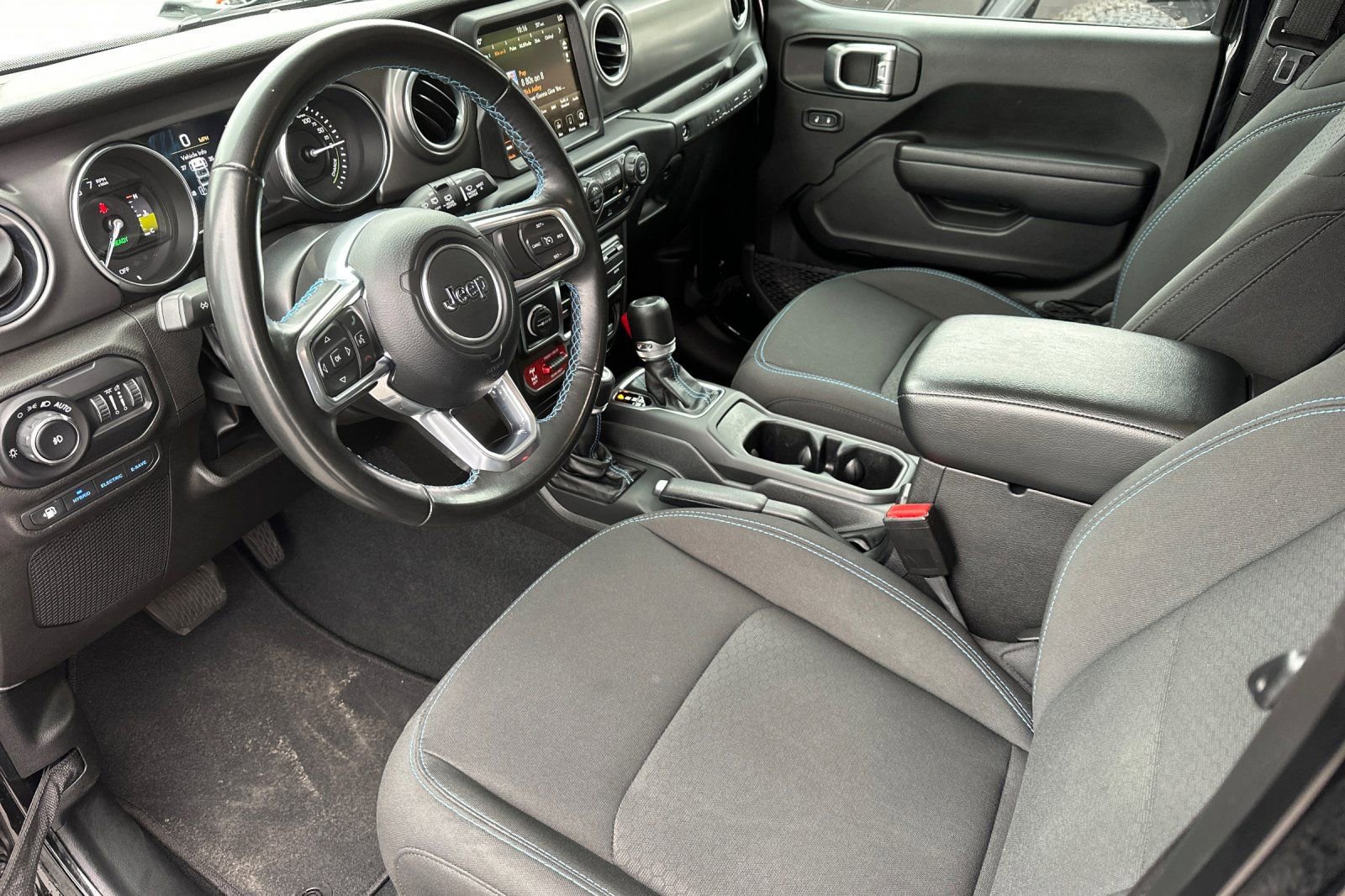 Used 2022 Jeep Wrangler Unlimited Rubicon 4xe image 12