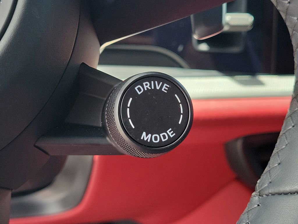 New 2025 Porsche Cayenne image 37