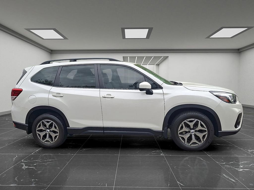 Used 2020 Subaru Forester Premium AWD/4WD image 8