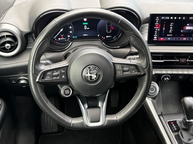 Used 2024 Alfa Romeo Tonale Ti w/ Premium Interior Package AWD/4WD image 45