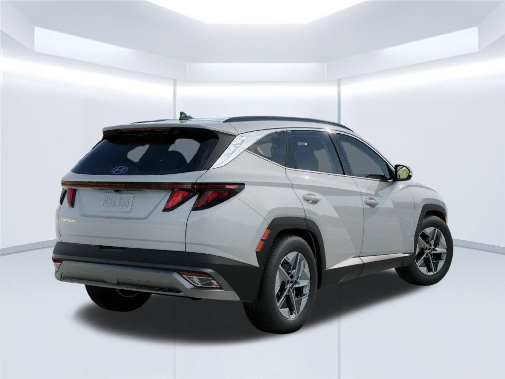 New 2026 Hyundai Tucson SEL Plus w/ Tow & Go Package FWD image 4