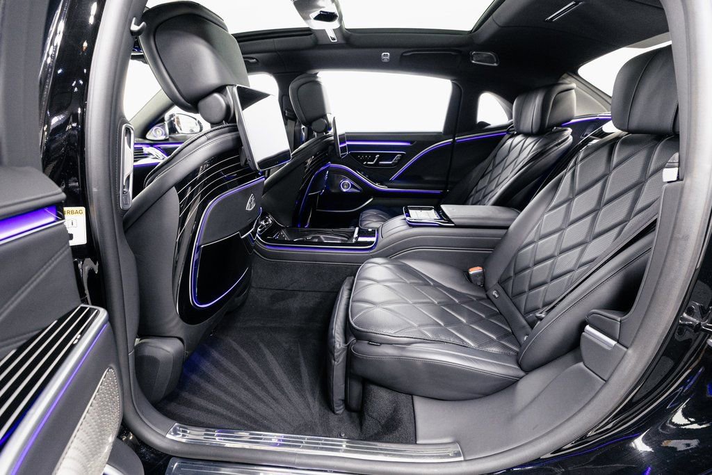 Used 2023 Mercedes-Benz Maybach S 680 4MATIC w/ Manufaktur Leather Package image 30