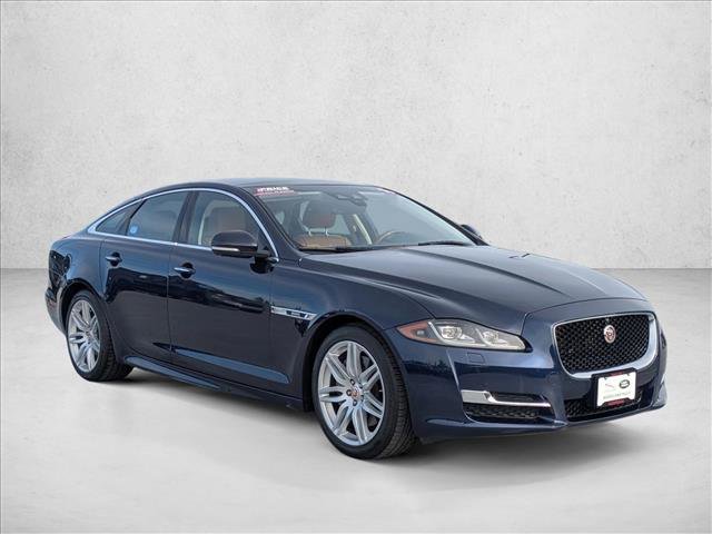 Used 2019 Jaguar XJ R-Sport image 3