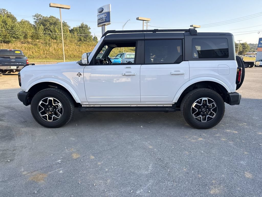 Used 2023 Ford Bronco Outer Banks AWD/4WD image 3