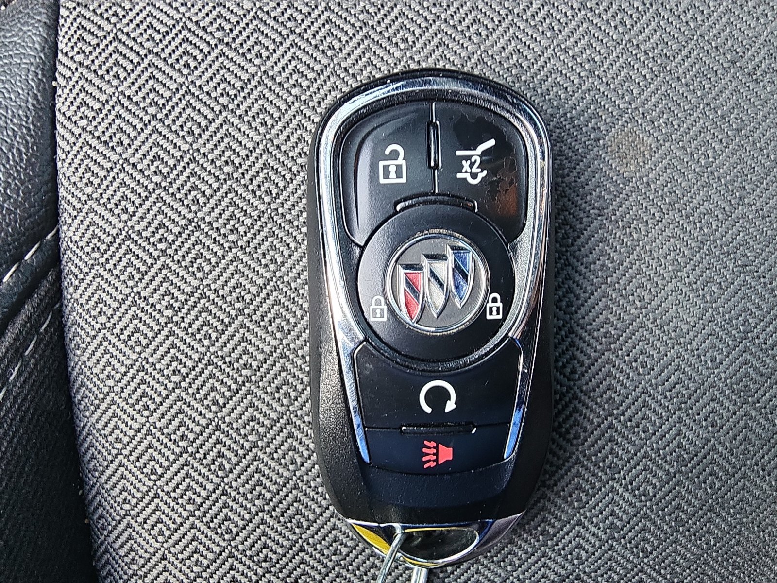Used 2021 Buick Encore GX Select w/ Sport Touring Package FWD image 21