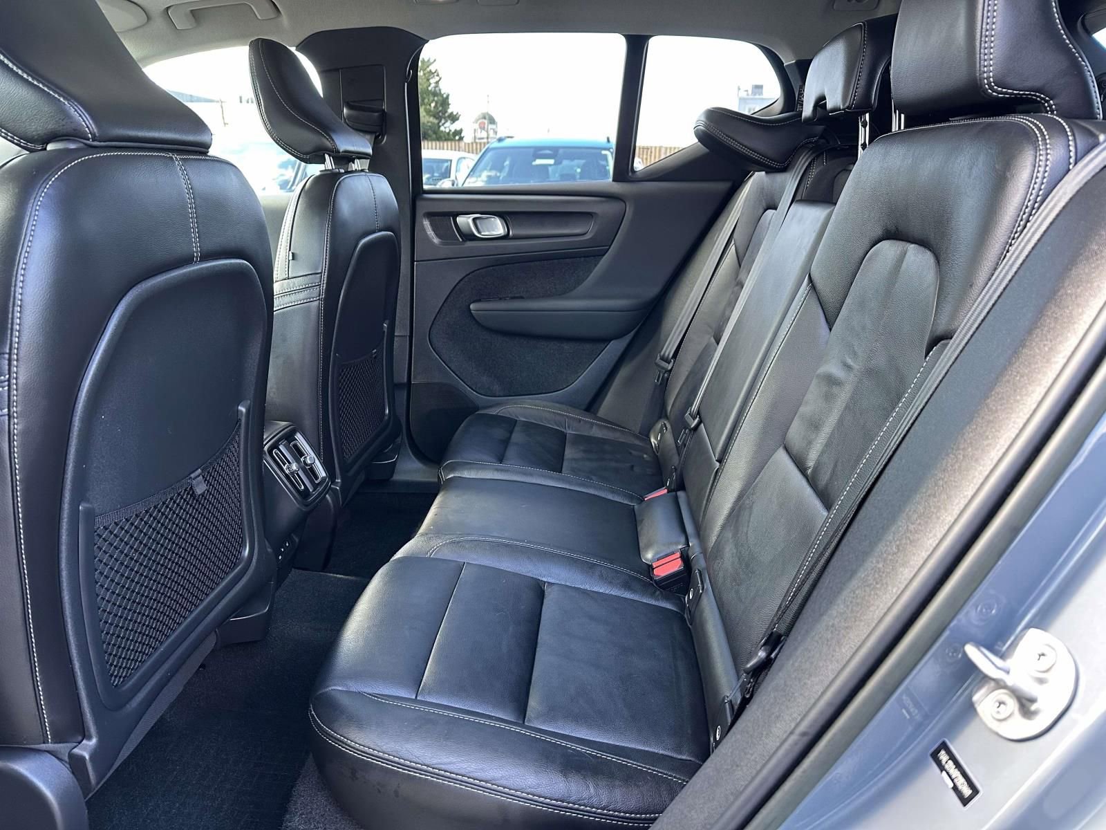 Used 2023 Volvo XC40 B5 Plus w/ Driver Assist Package image 23