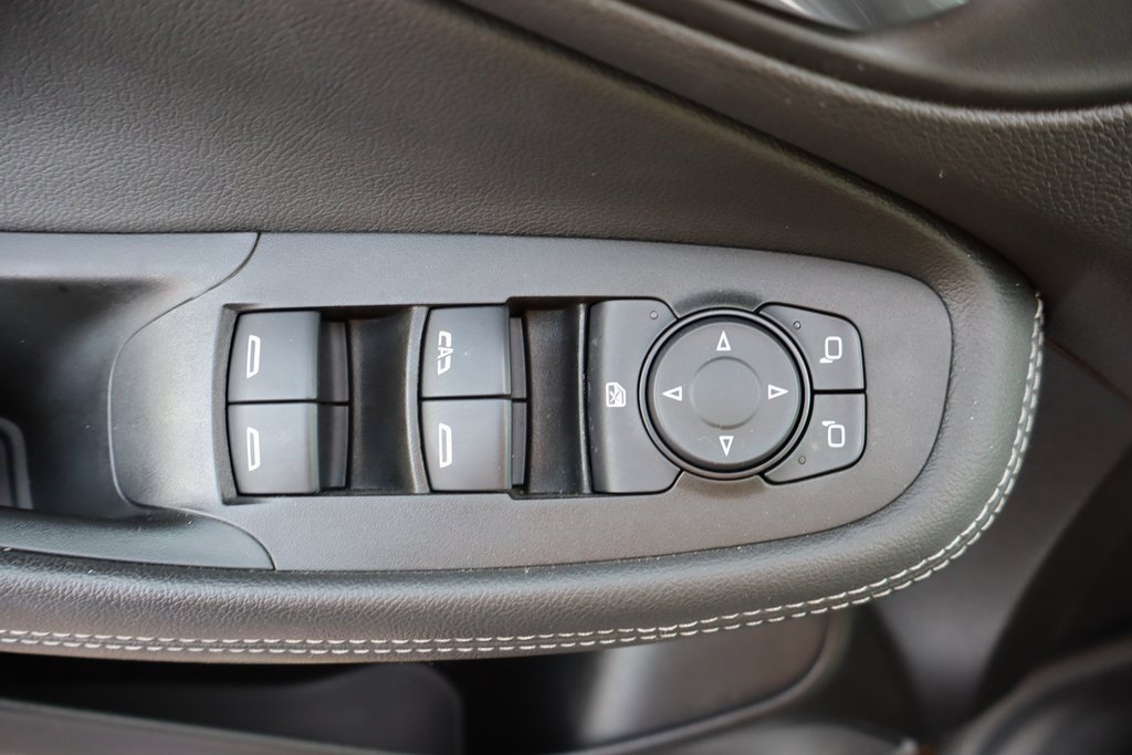 Used 2021 Buick Encore GX Select image 25