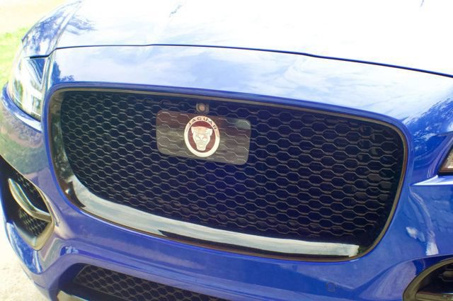 Used 2018 Jaguar F-PACE R-Sport AWD/4WD image 17