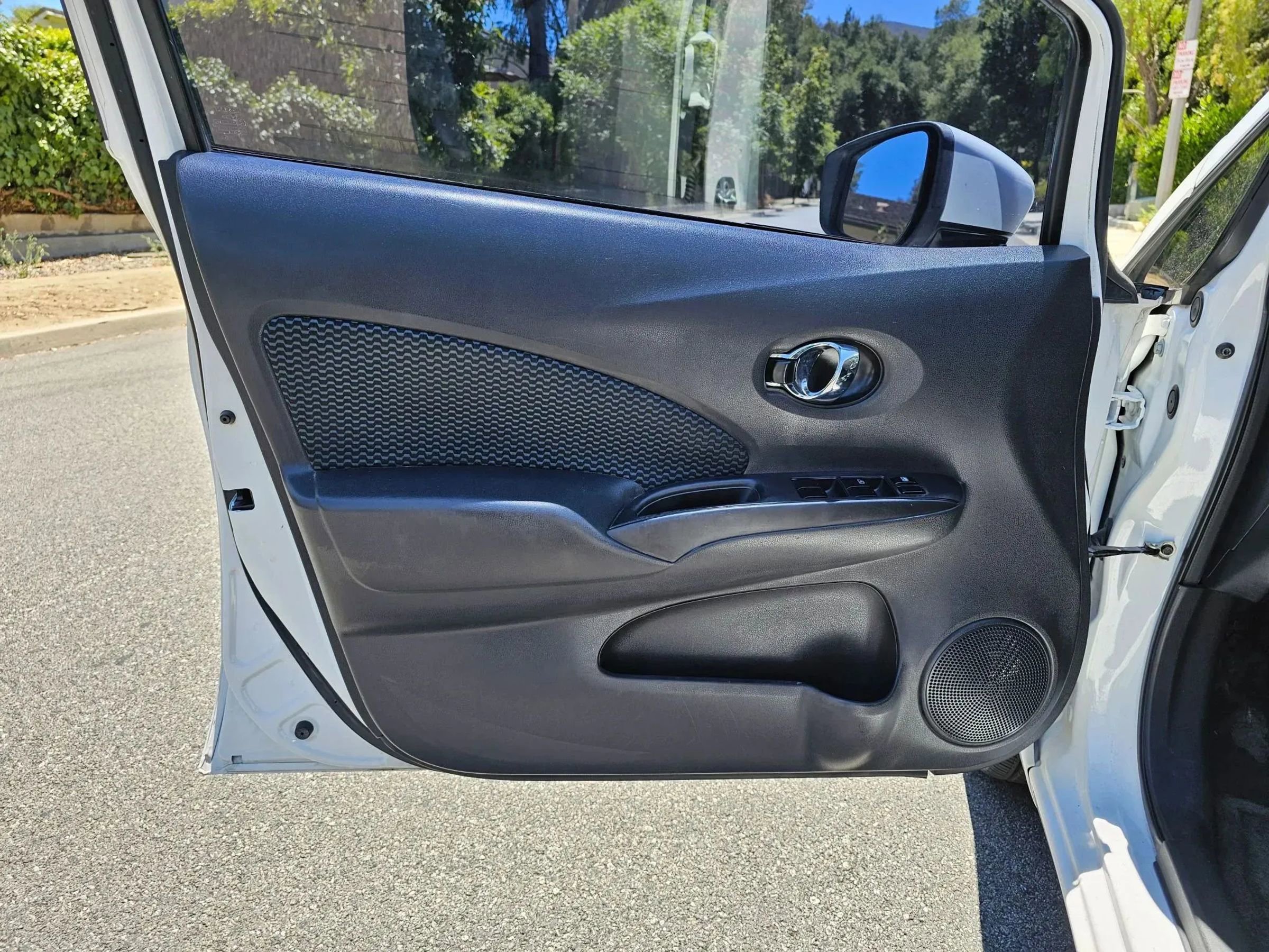 Used 2016 Nissan Versa Note SV image 17