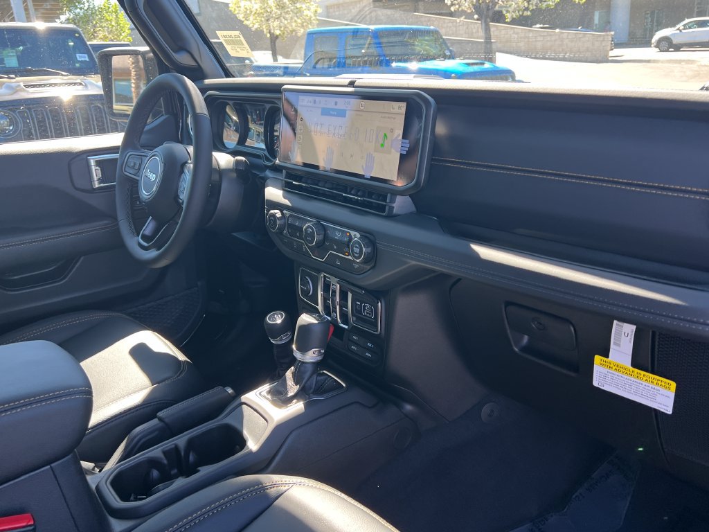 New 2026 Jeep Gladiator Sport AWD/4WD image 11