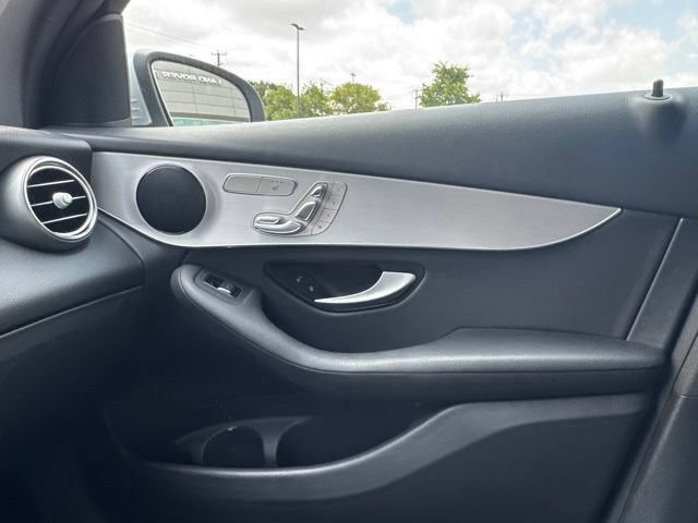 Used 2022 Mercedes-Benz GLC 300 image 41