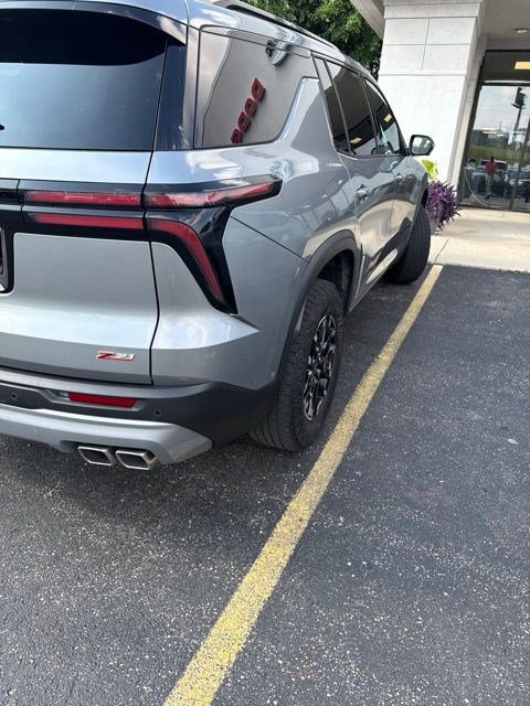 Used 2024 Chevrolet Traverse Z71 w/ Enhanced Driving Package AWD/4WD image 5