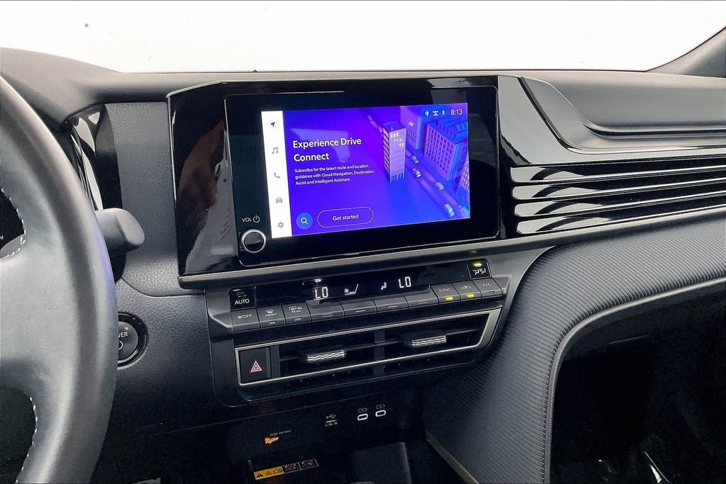 Used 2025 Toyota Camry SE image 9