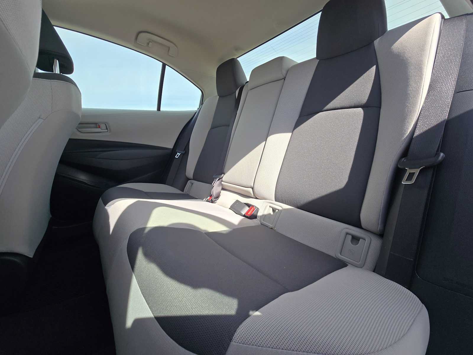 Used 2026 Toyota Corolla LE FWD image 17