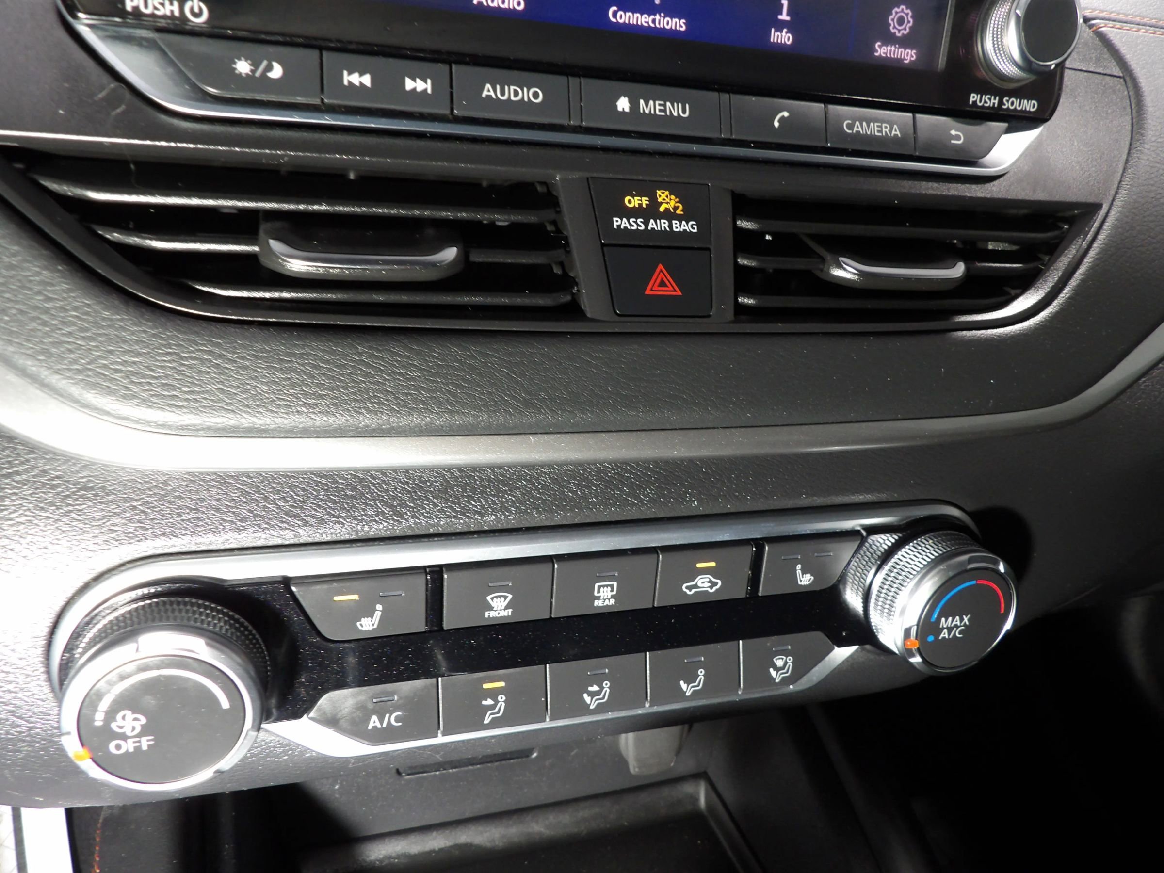 Used 2022 Nissan Altima 2.0 SR image 17