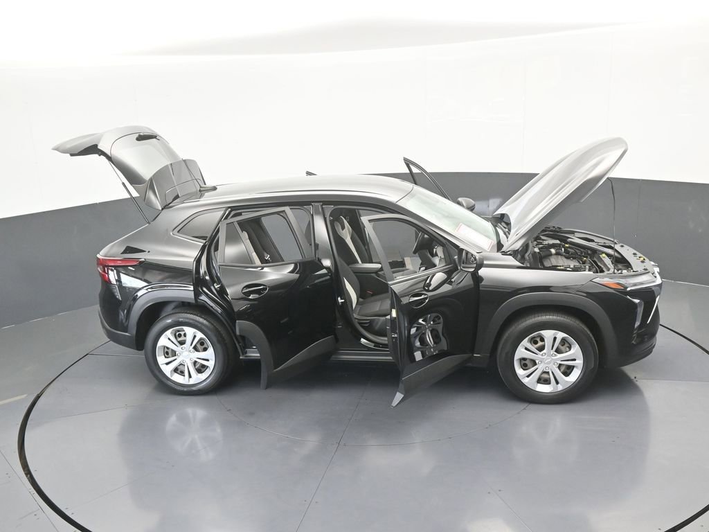 Used 2024 Chevrolet Trax LS image 68