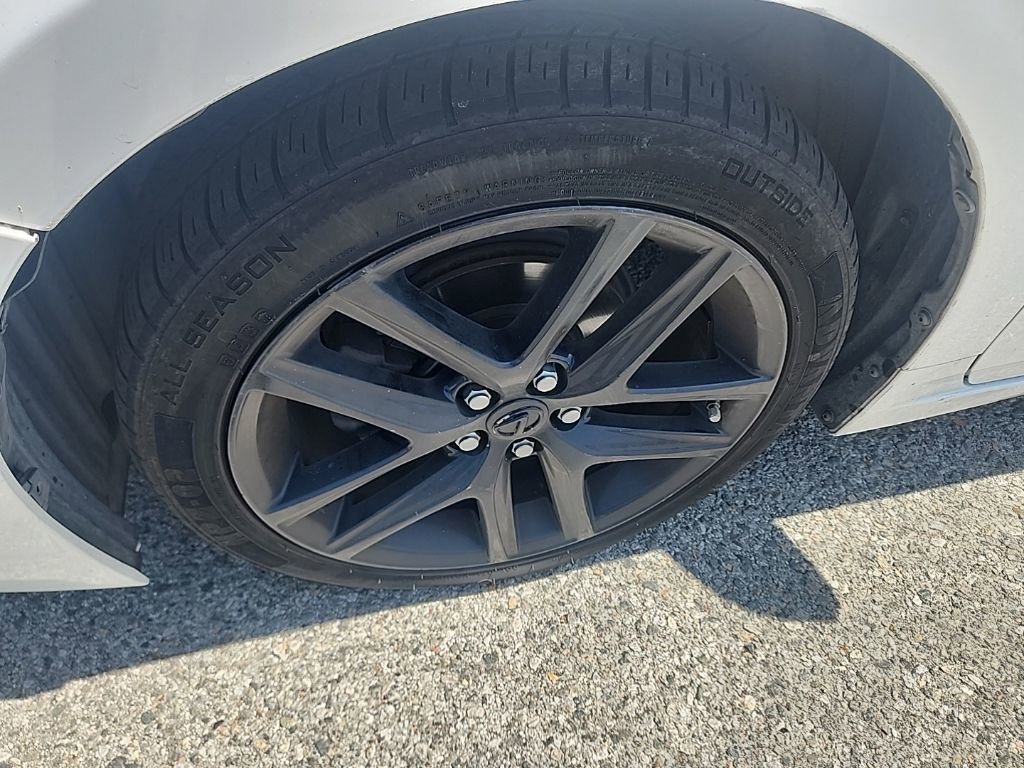 Used 2017 Lexus CT 200h w/ Navigation System Package FWD image 9