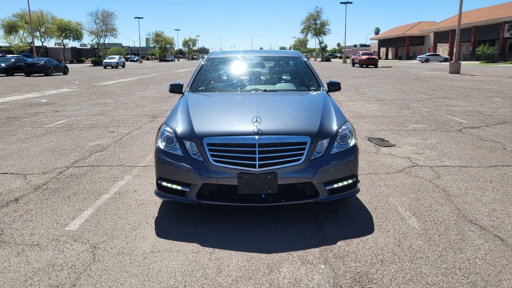 Used 2013 Mercedes-Benz E 350 Sedan image 3