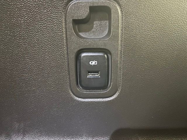 Used 2023 Chevrolet Traverse LT FWD image 12