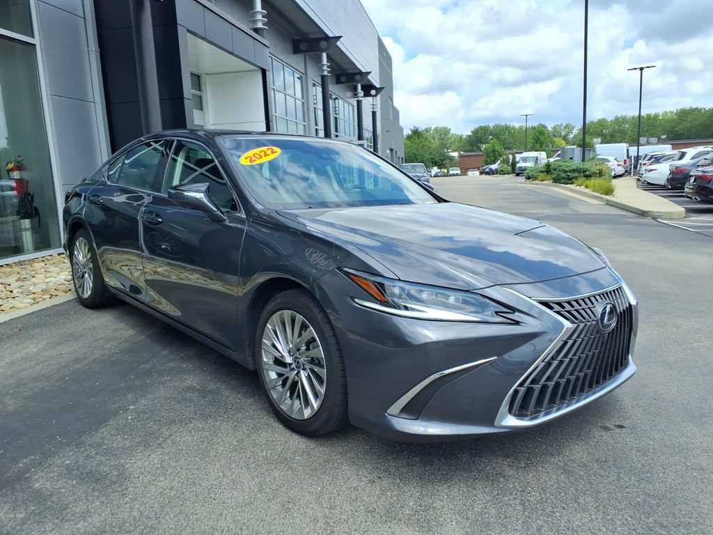 Used 2022 Lexus ES 300h w/ Accessory Package FWD image 8