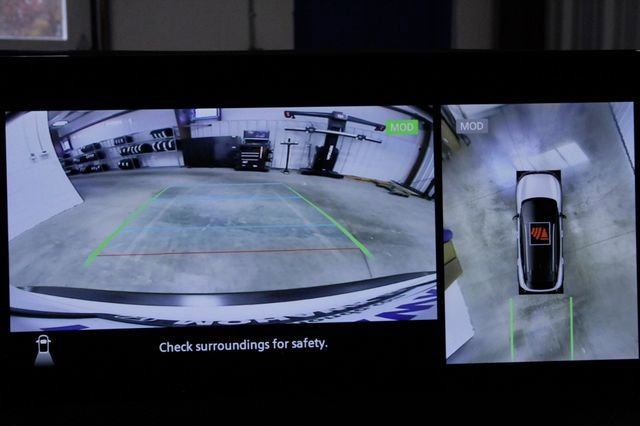 Used 2025 Nissan Kicks SR image 33