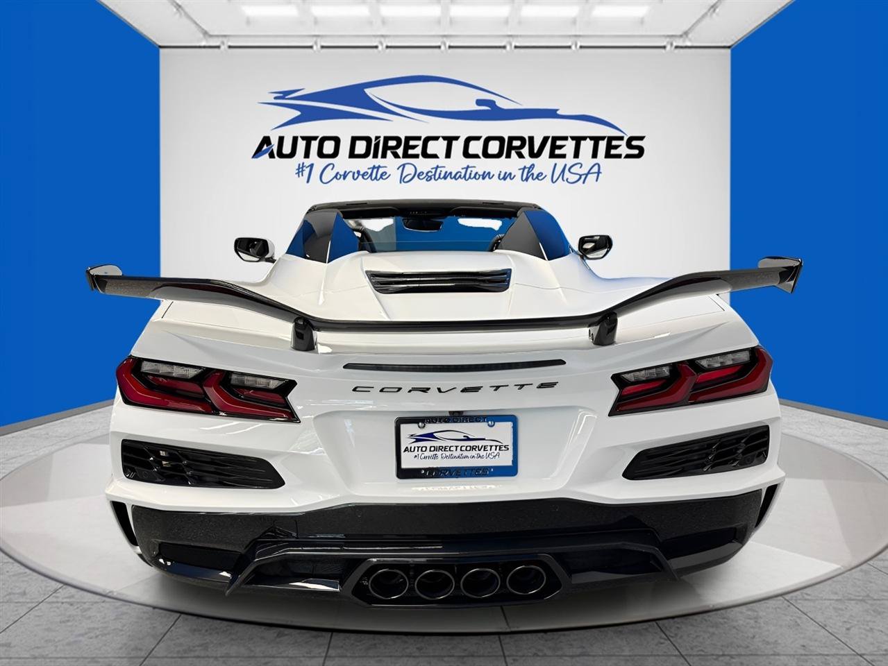 Used 2024 Chevrolet Corvette Z06 w/ Z07 Performance Package RWD image 9